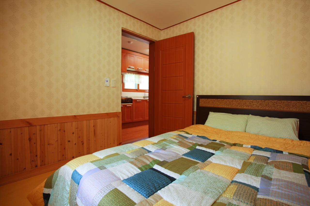 Pyeongchang Iris Pension Exterior foto