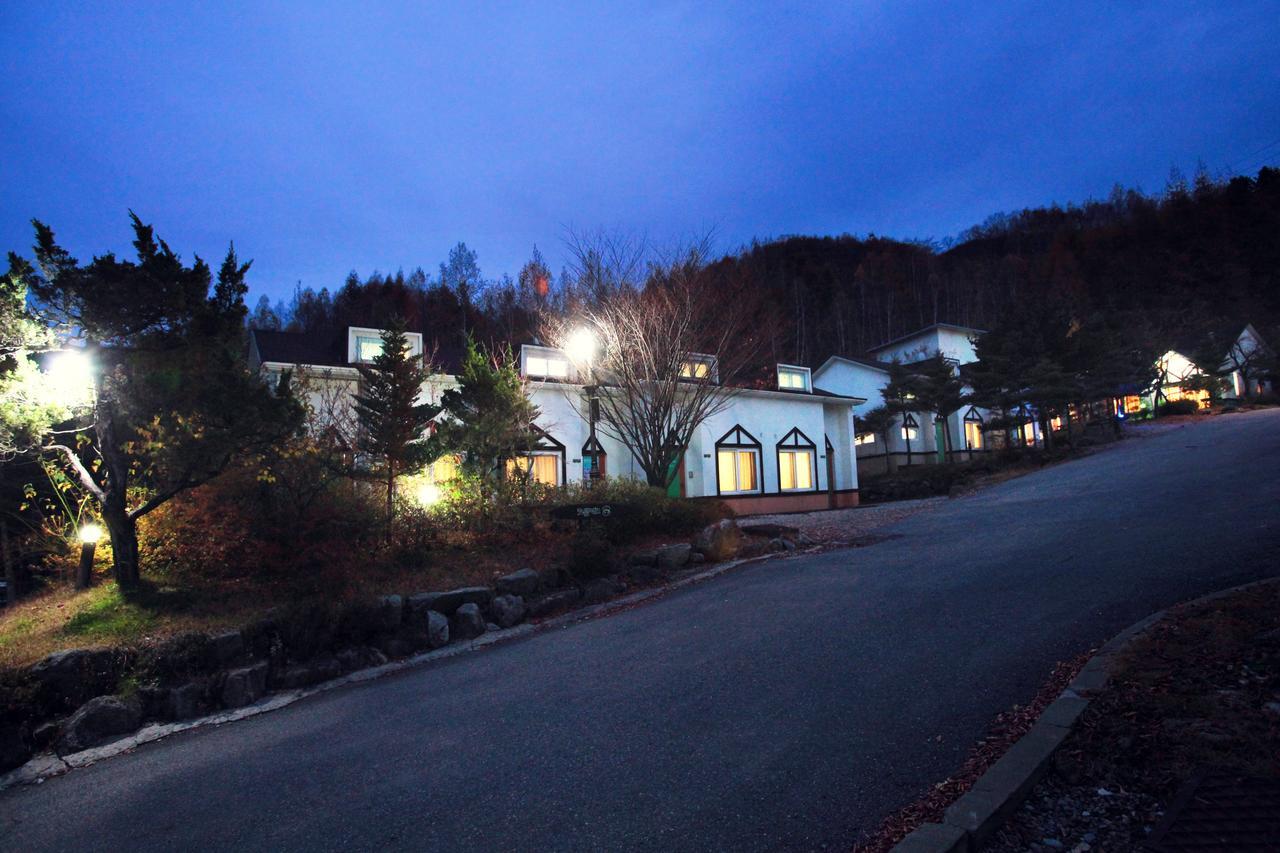 Pyeongchang Iris Pension Exterior foto