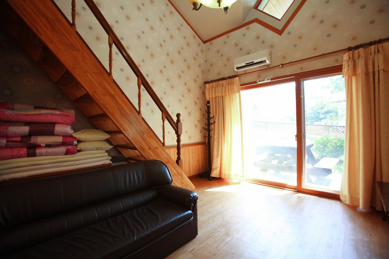 Pyeongchang Iris Pension Exterior foto